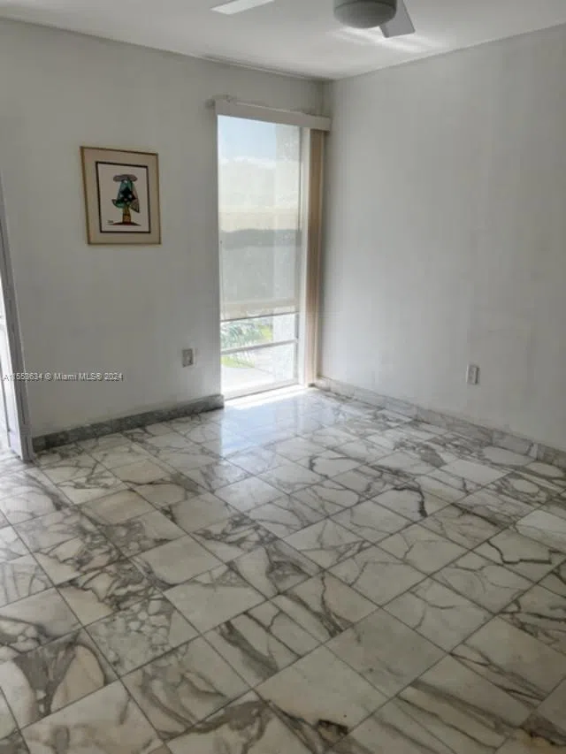 17560 Atlantic Blvd #301 Sunny Isles Beach, FL 33160