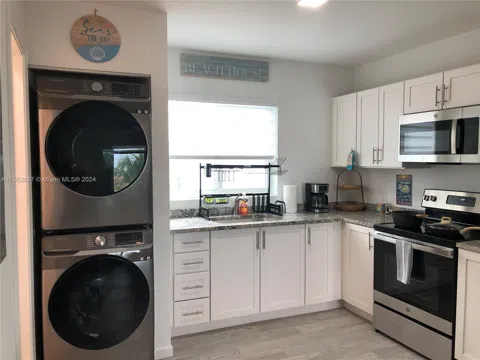 10877 Overseas Hwy #38