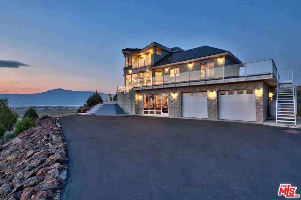 350 Aspen Lane Bridgeport, CA 93517