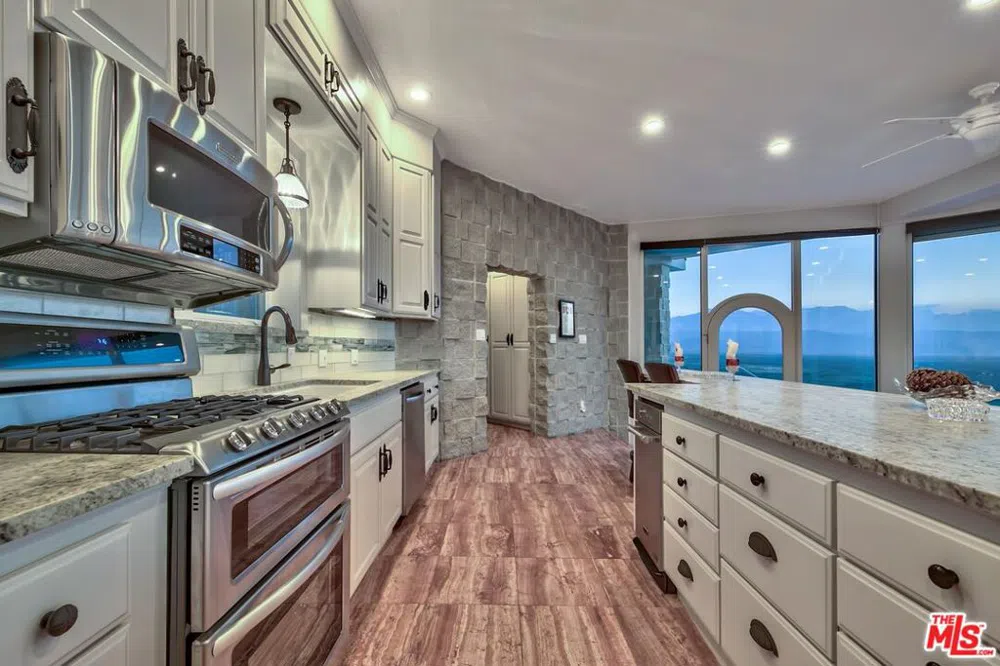 350 Aspen Lane Bridgeport, CA 93517