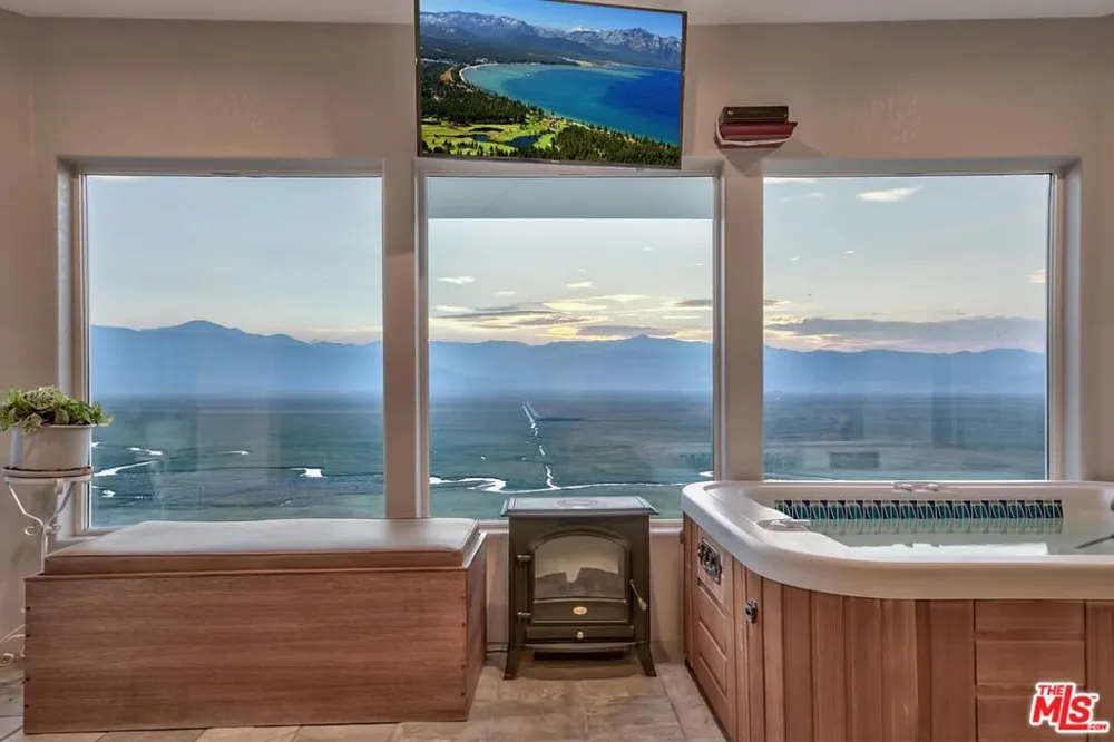 350 Aspen Lane Bridgeport, CA 93517
