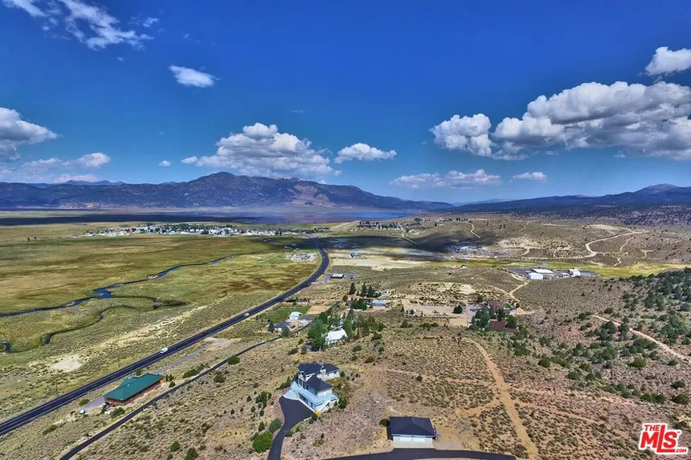 350 Aspen Lane Bridgeport, CA 93517