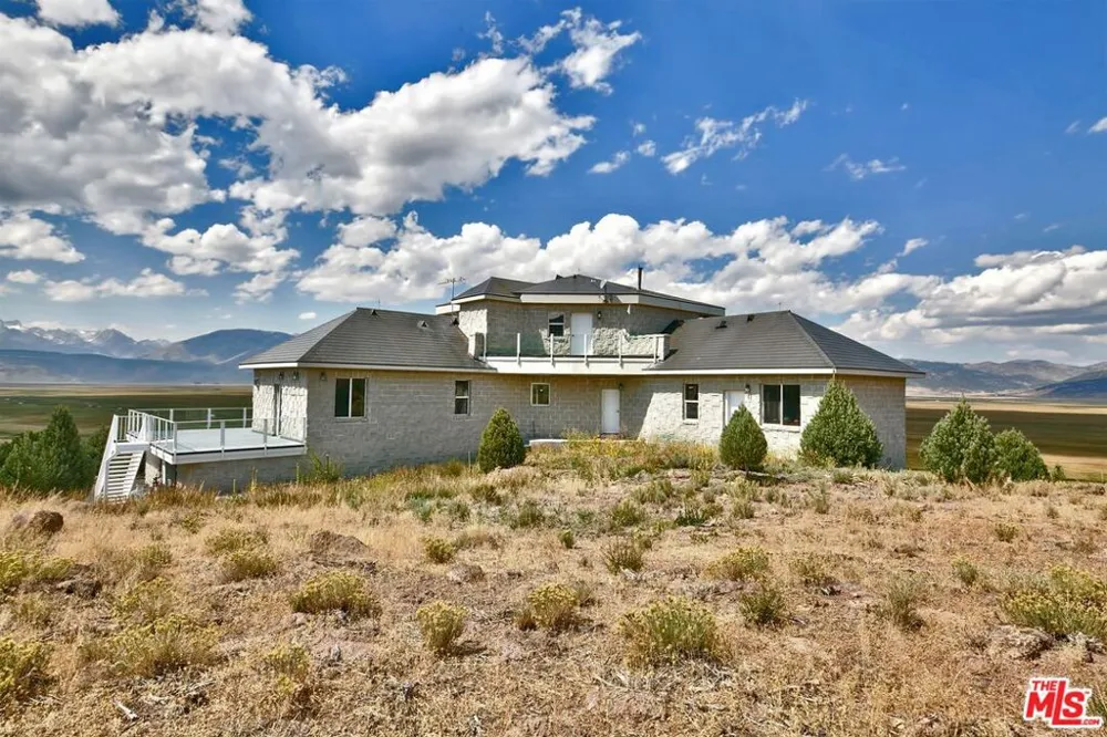 350 Aspen Lane Bridgeport, CA 93517