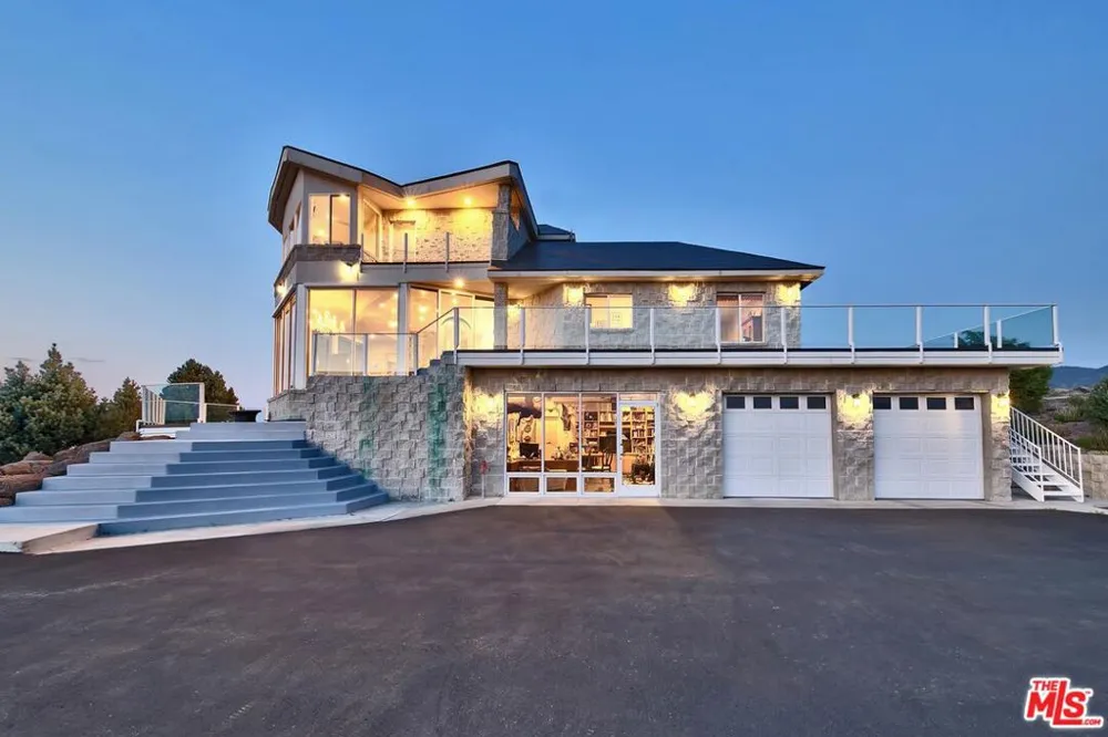 350 Aspen Lane Bridgeport, CA 93517