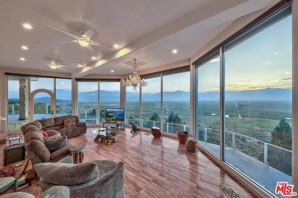 350 Aspen Lane Bridgeport, CA 93517