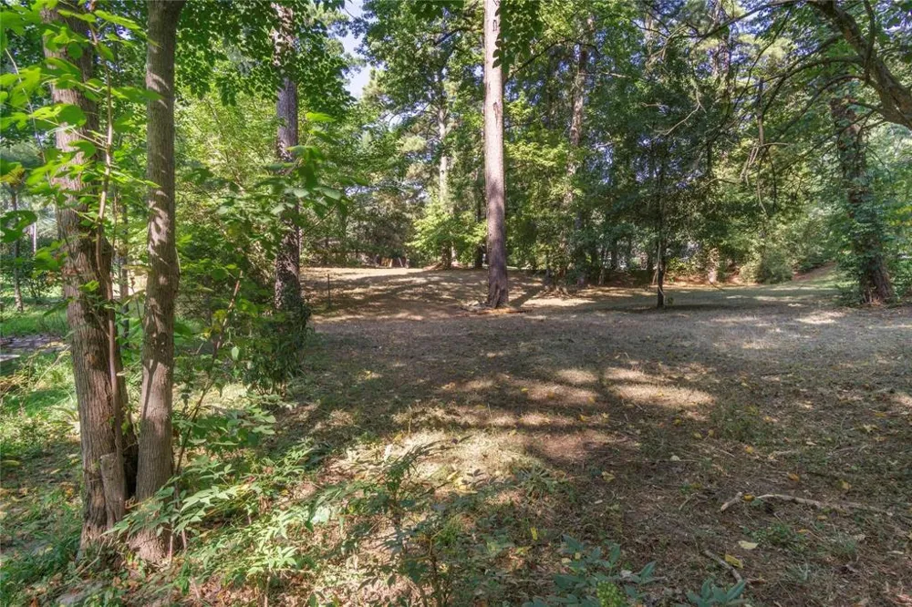 565 Spring Lake Drive Shreveport, LA 71106