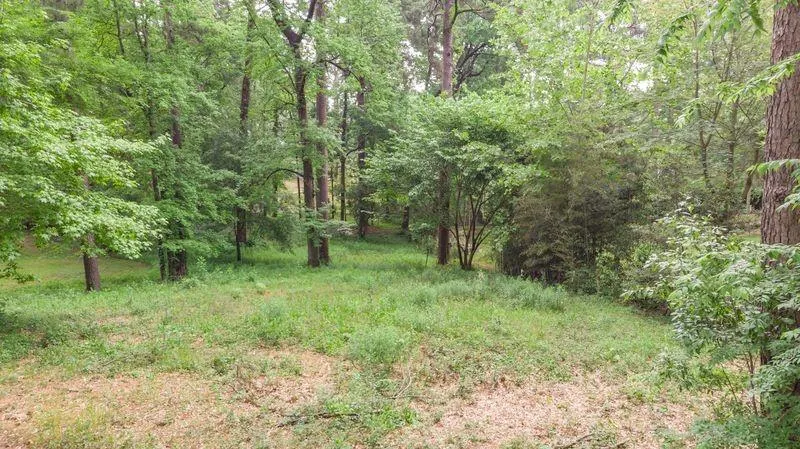 565 Spring Lake Drive Shreveport, LA 71106