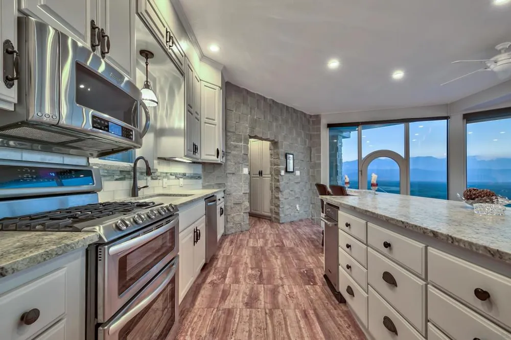 350 Aspen Lane Bridgeport, CA 93517