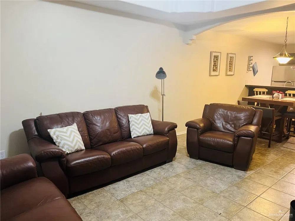 1405 Prosperity Drive Edinburg, TX 78539