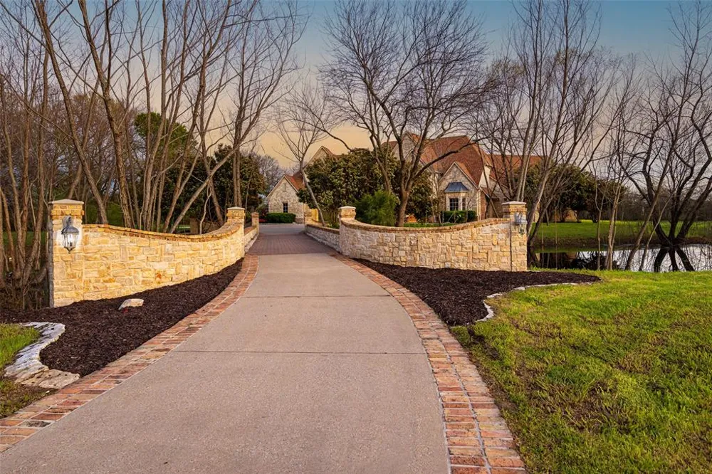 3000 Bluffs Lane Parker, TX 75002
