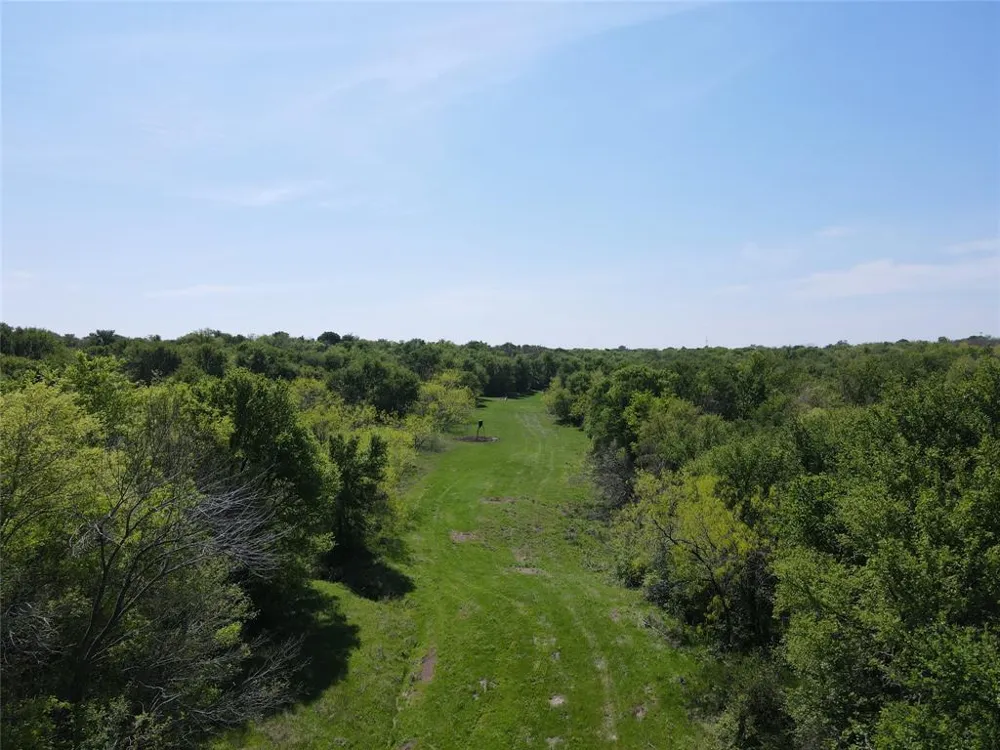 SE CR 1240 Streetman, TX 75859