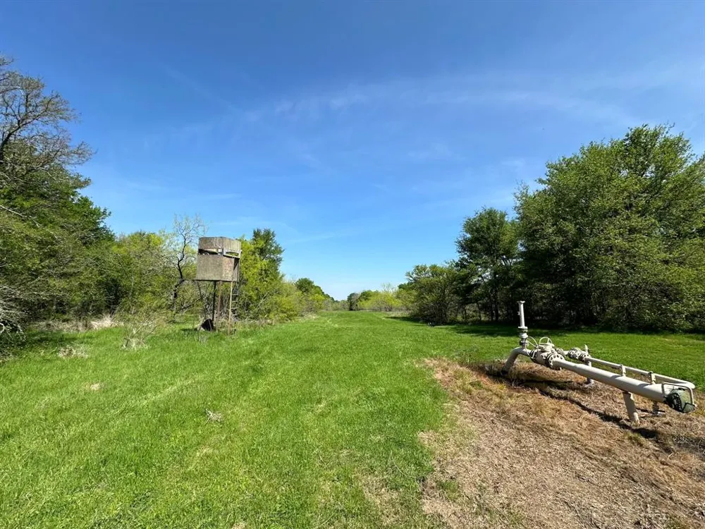 SE CR 1240 Streetman, TX 75859
