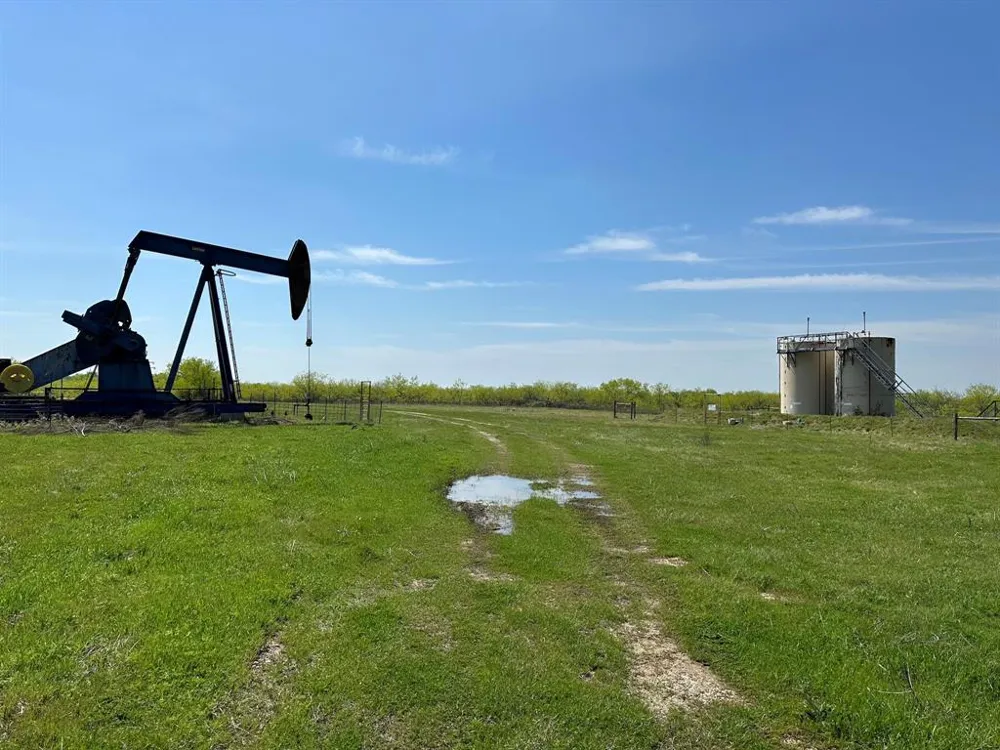 SE CR 1240 Streetman, TX 75859