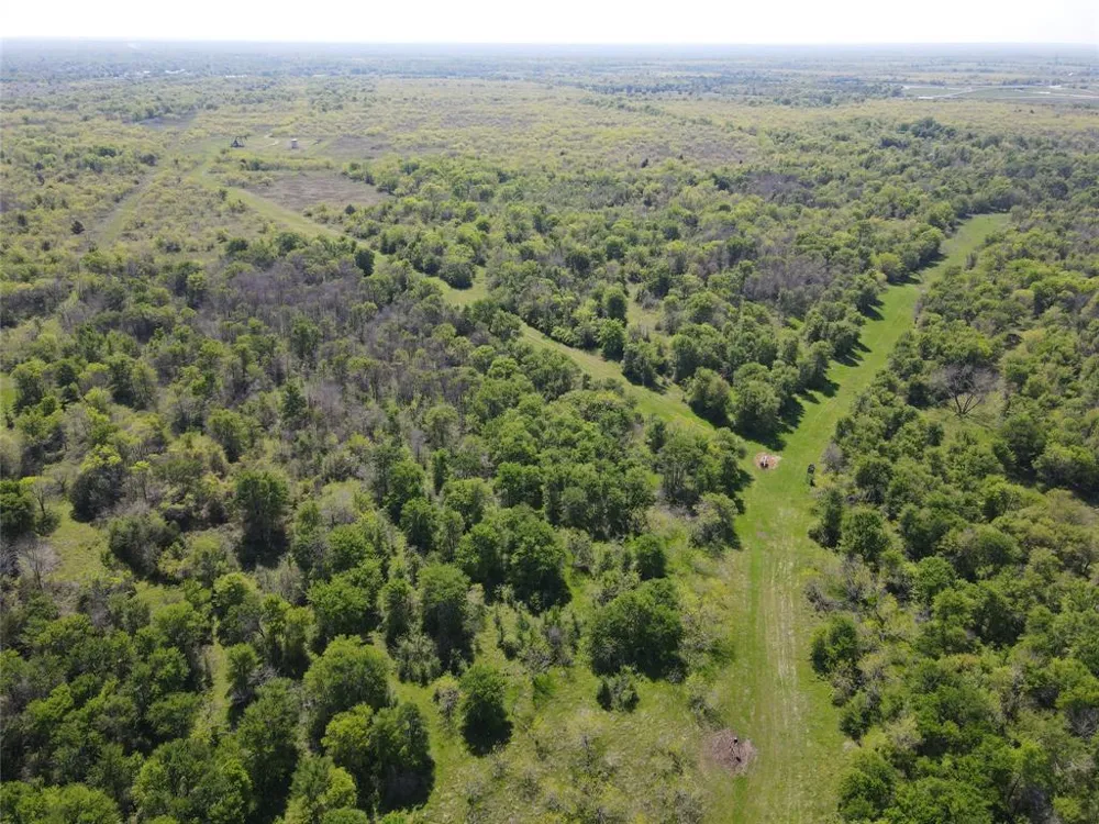 SE CR 1240 Streetman, TX 75859