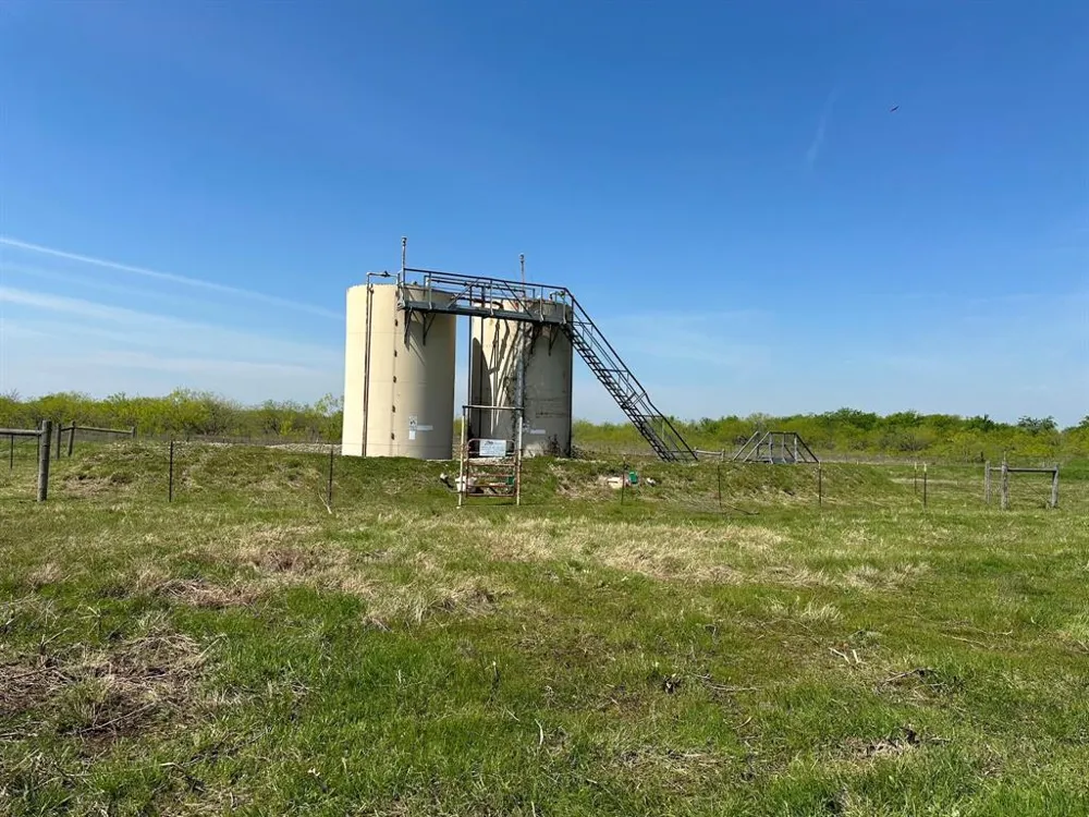 SE CR 1240 Streetman, TX 75859