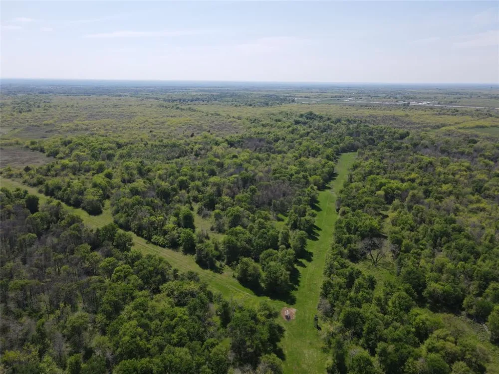SE CR 1240 Streetman, TX 75859