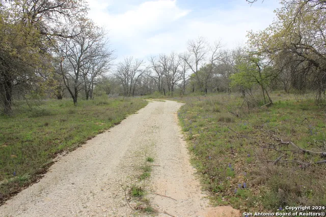 818 Encino Way Natalia, TX 78059