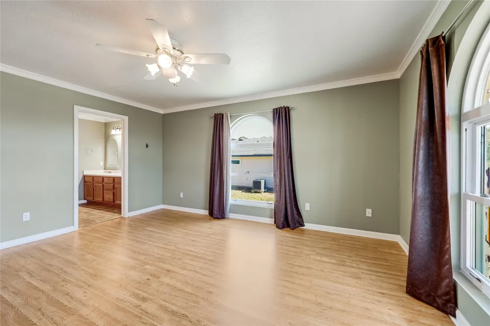 20902 Twisting Trail Lago Vista, TX 78645