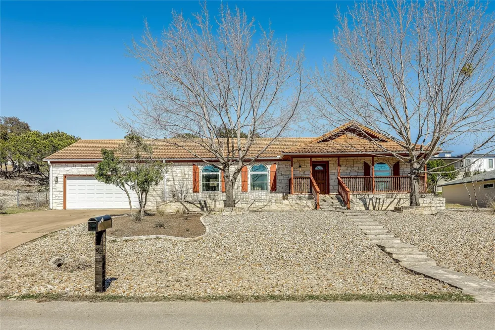 20902 Twisting Trail Lago Vista, TX 78645