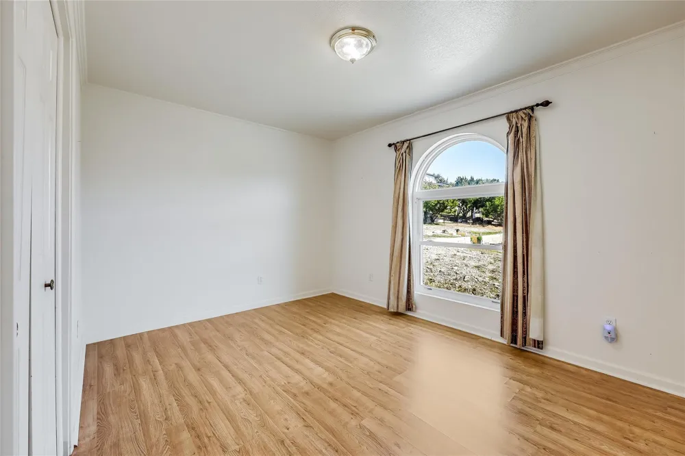 20902 Twisting Trail Lago Vista, TX 78645