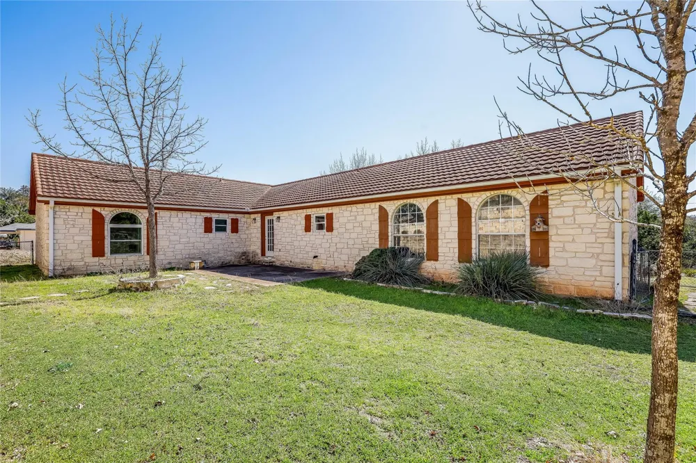 20902 Twisting Trail Lago Vista, TX 78645