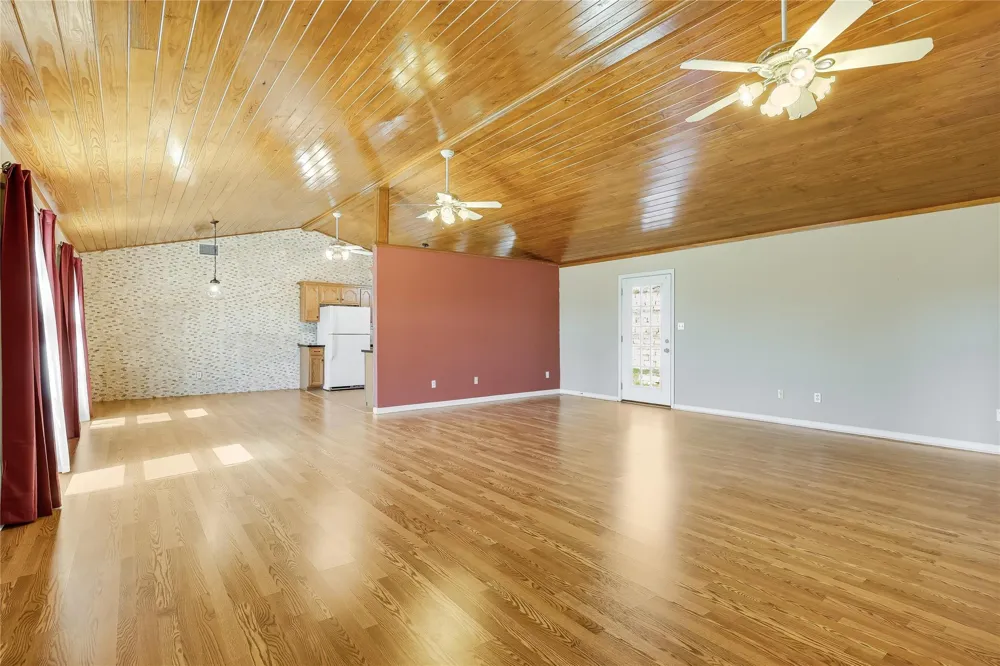 20902 Twisting Trail Lago Vista, TX 78645