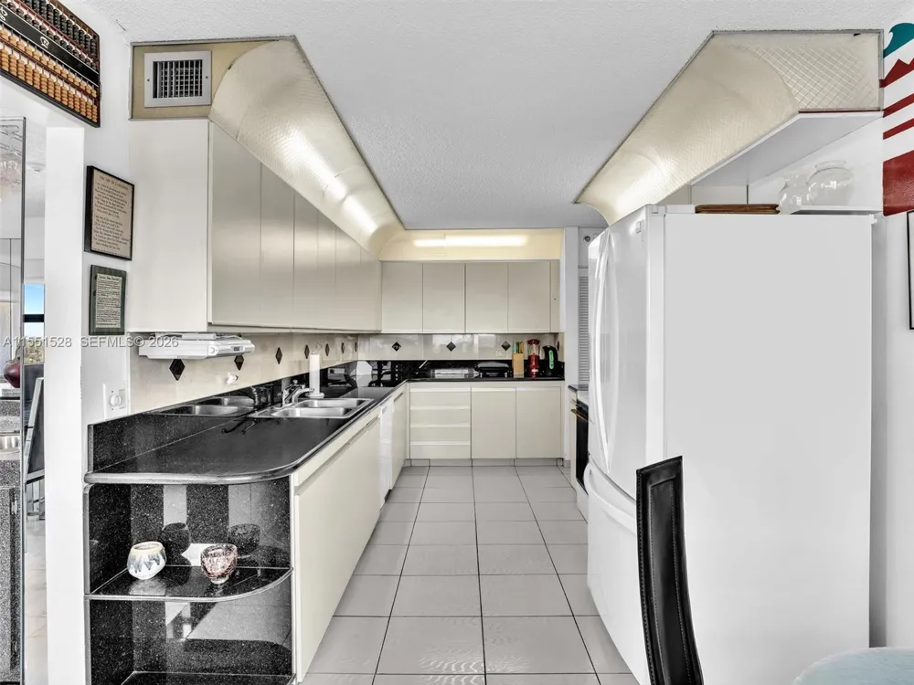 1201 S Ocean Dr #1112N Hollywood, FL 33019