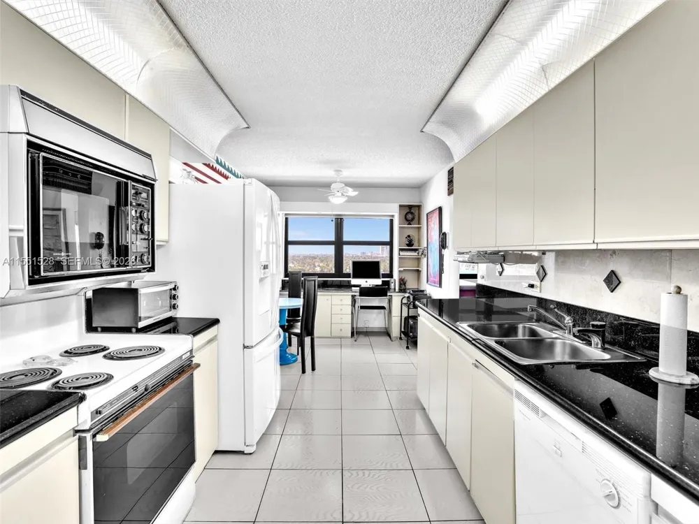 1201 S Ocean Dr #1112N Hollywood, FL 33019