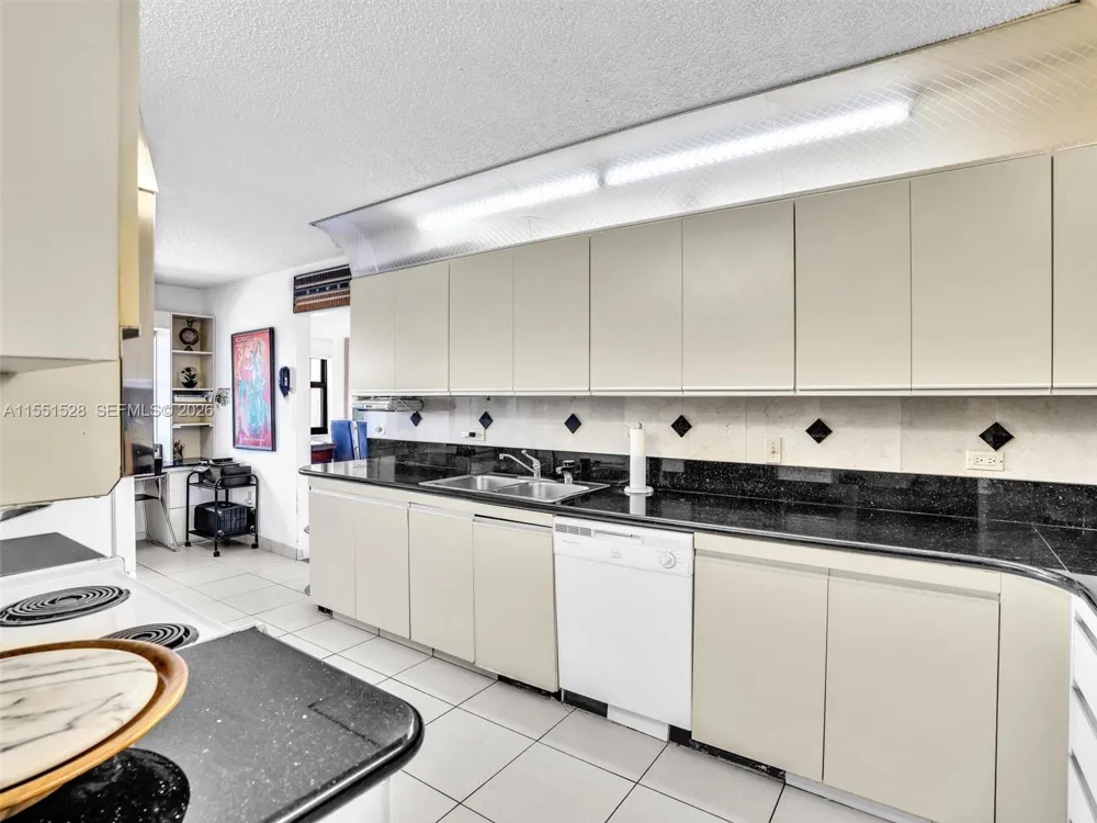 1201 S Ocean Dr #1112N Hollywood, FL 33019