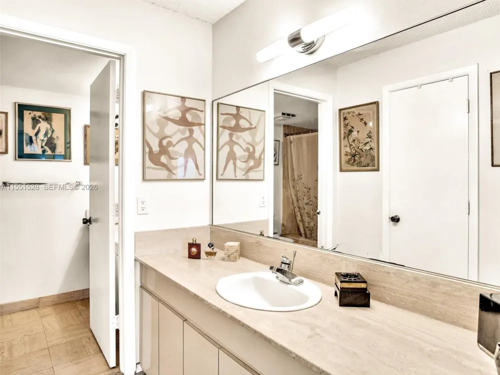 1201 S Ocean Dr #1112N Hollywood, FL 33019