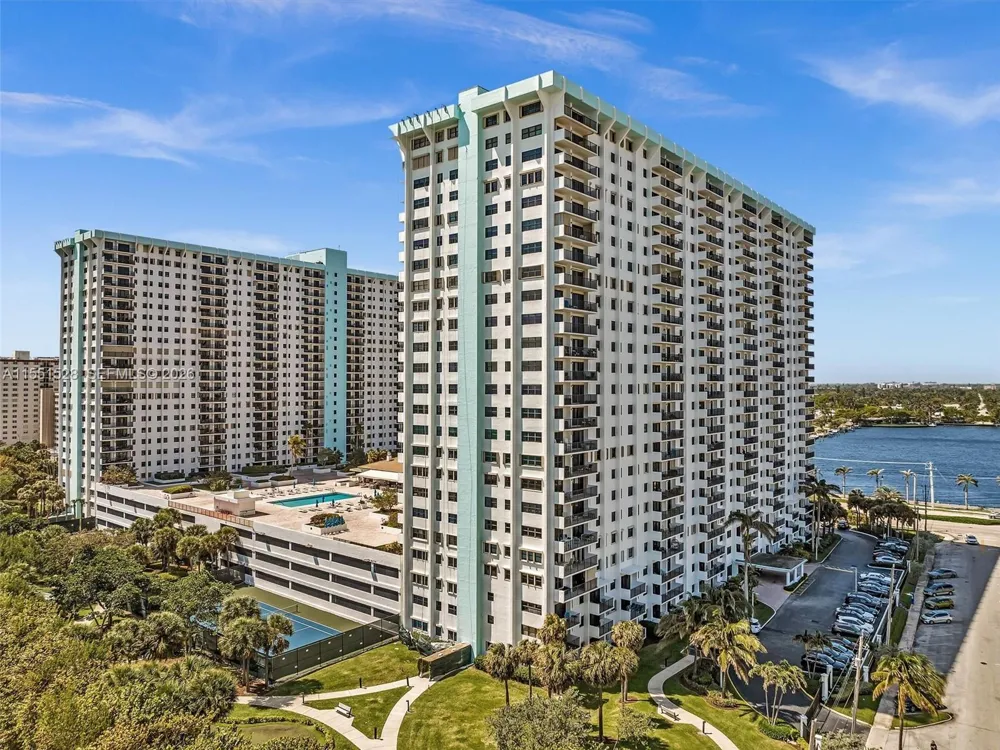 1201 S Ocean Dr #1112N Hollywood, FL 33019