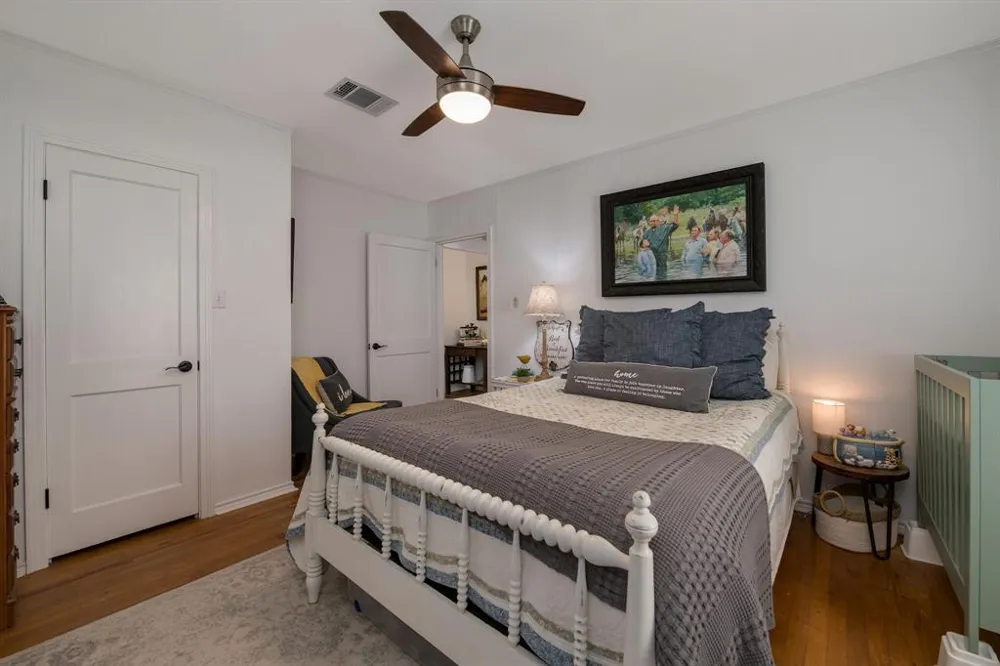 403 Avenue Clifton, TX 76634