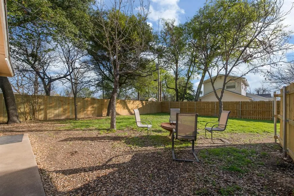 403 Avenue Clifton, TX 76634