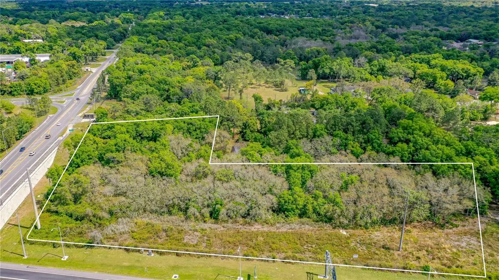 W MAIN STREET Lake Helen, FL 32744