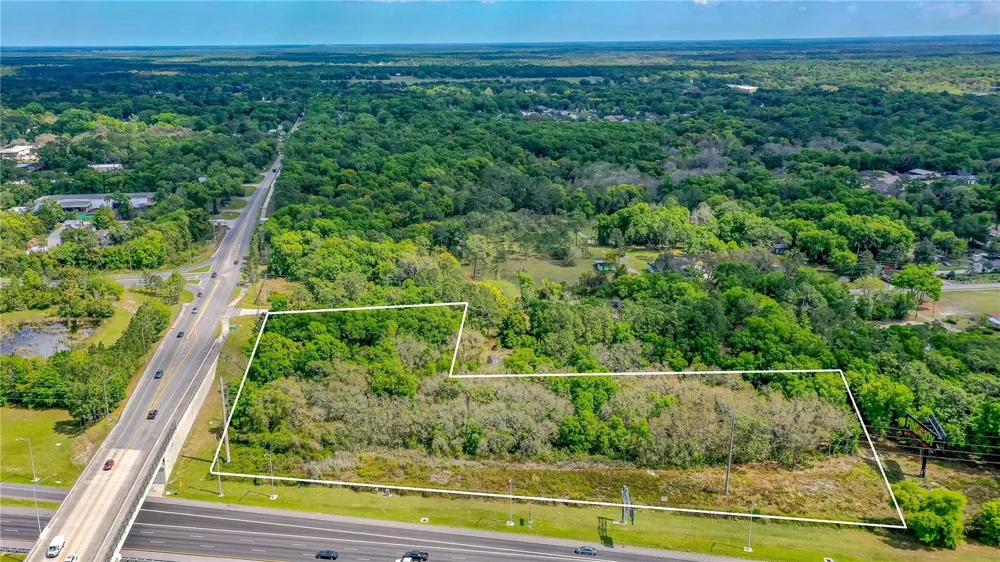 W MAIN STREET Lake Helen, FL 32744