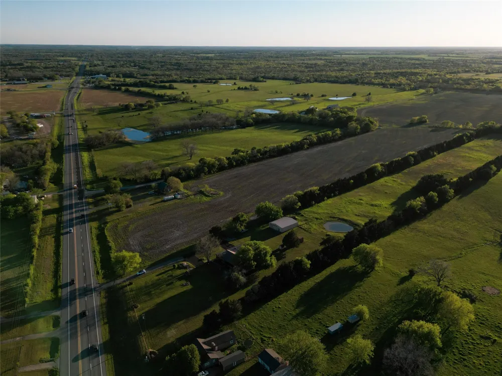 S Hwy 121 Highway Bonham, TX 75418