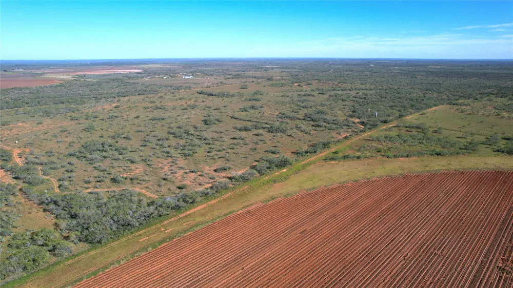1913 County Road 3000 Pearsall, TX 78061