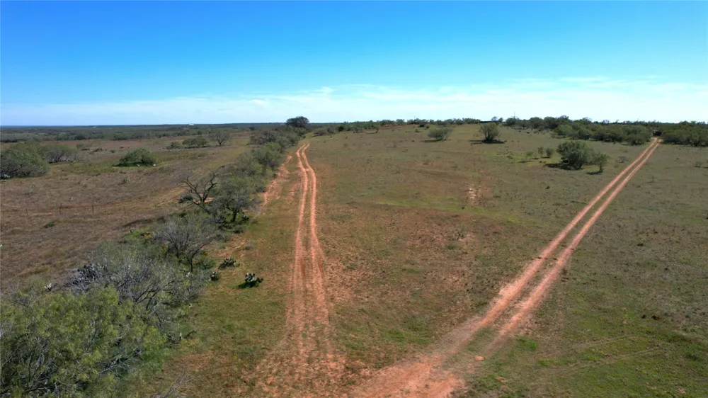 1913 County Road 3000 Pearsall, TX 78061