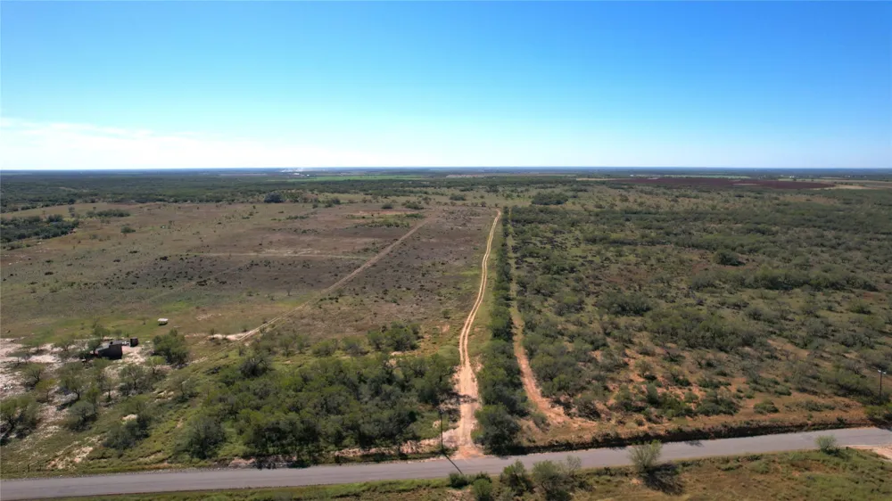 1913 County Road 3000 Pearsall, TX 78061