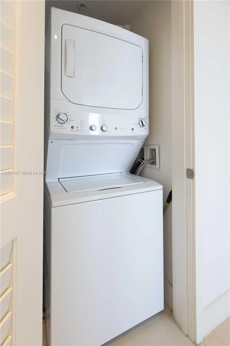 4111 S Ocean Dr #2111 Hollywood, FL 33019