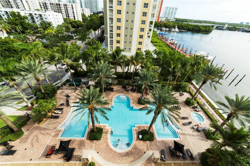 17100 Bay Rd #1402 Sunny Isles Beach, FL 33160