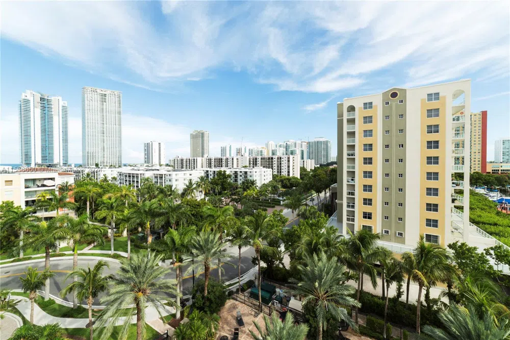 17100 Bay Rd #1402 Sunny Isles Beach, FL 33160