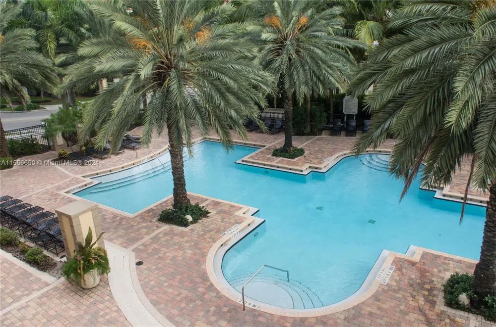 17100 Bay Rd #1402 Sunny Isles Beach, FL 33160