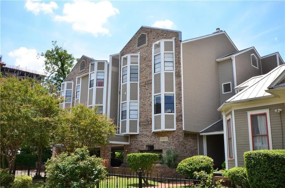 915 W 23rd Street #201 Austin, TX 78705