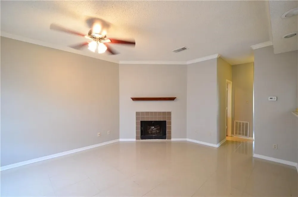 915 W 23rd Street #201 Austin, TX 78705