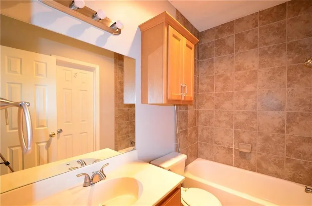915 W 23rd Street #201 Austin, TX 78705
