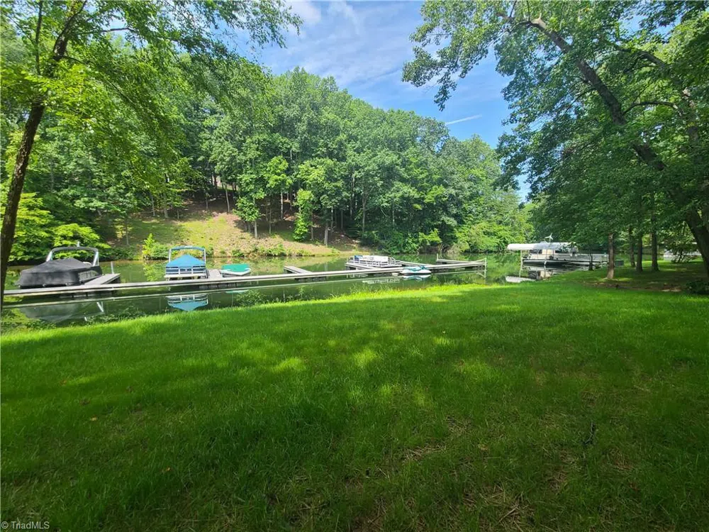 450 Crossing Creek Drive Belews Creek, NC 27009