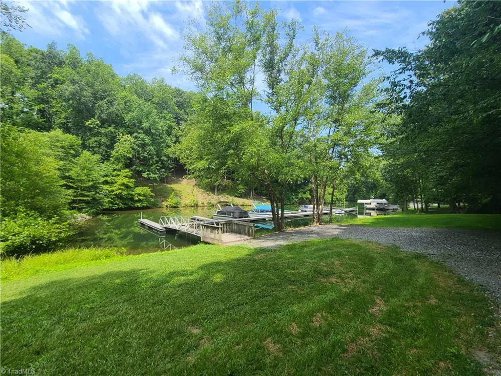 450 Crossing Creek Drive Belews Creek, NC 27009