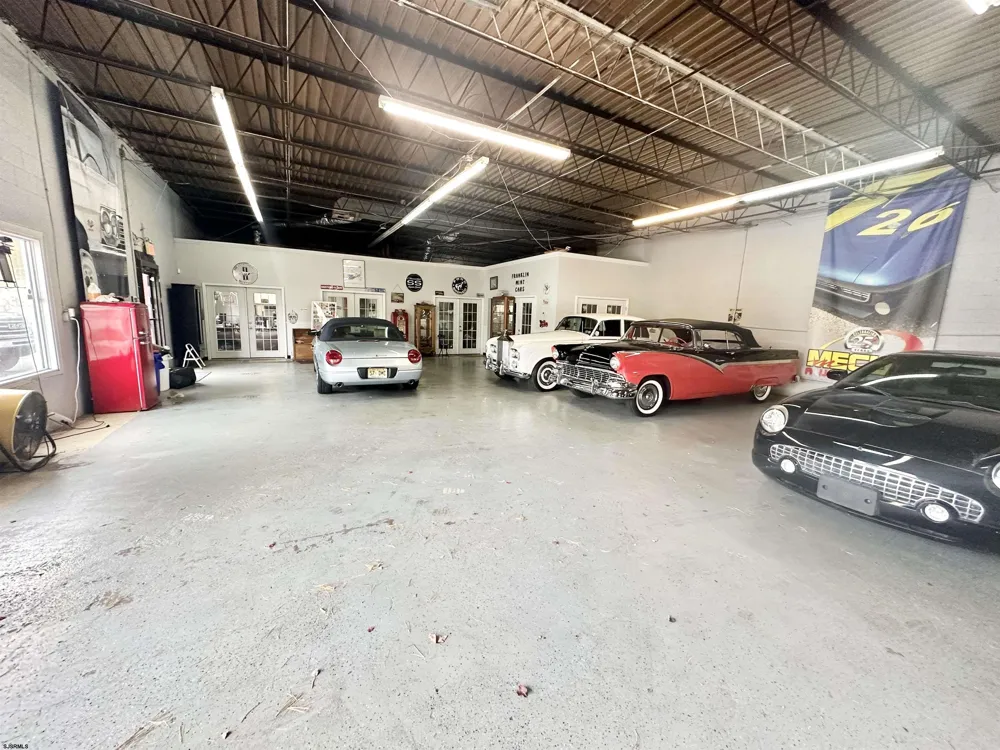 318 E White Horse Pike Galloway Township, NJ 08205