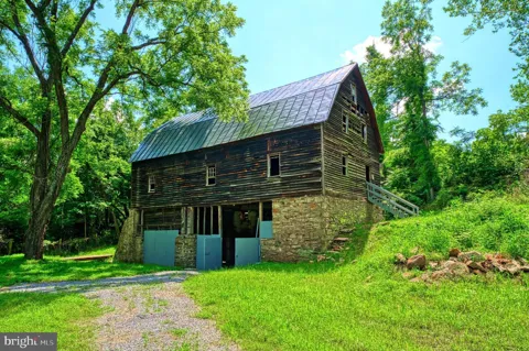 18 OLD MILL ROAD